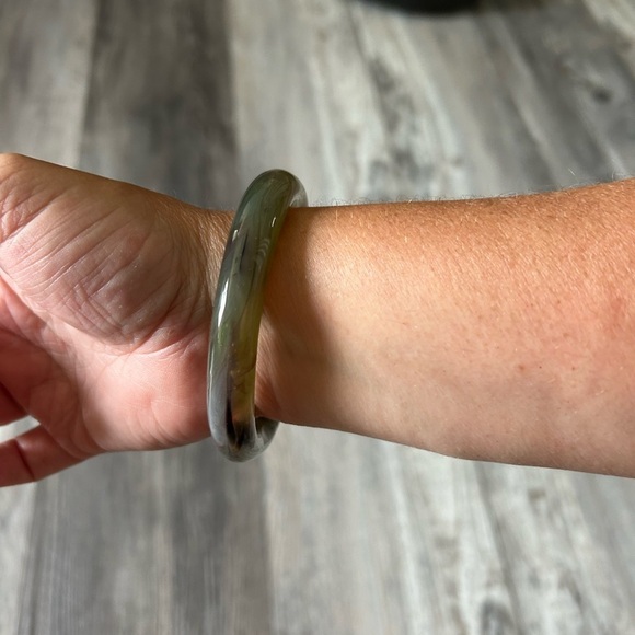 Green JADE GEMSTONE Bangle Bracelet 66mm, carnelian available 😊 - Picture 5 of 12